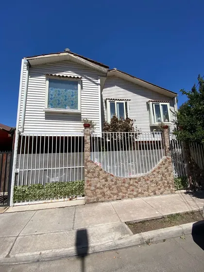 Hermosa Casa Familiar 7d Con Patio Y Alta Seguridad