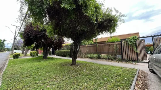 Rebajada Casa En Venta En La Reina 1% Comisión