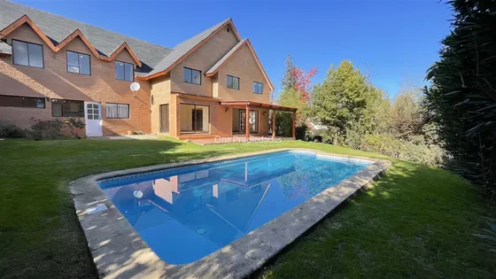 Casa Venta 5d4b Y Servicios Con Buenos Espacios Huinganal 