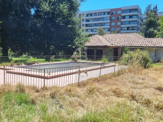Casa Con Gran Terreno En Cantagallo