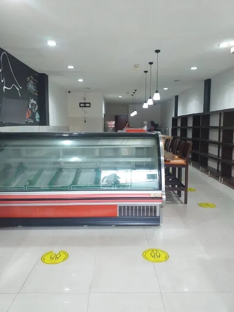Local Comercial Con Mezanina, Perfecto Para Uso De Bodegón, Minimarket O Carnicería Ic-00178