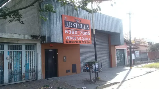 Galpón De Losa 220 M² Cub, - 2 Baños - Oficina - Patio - Haedo