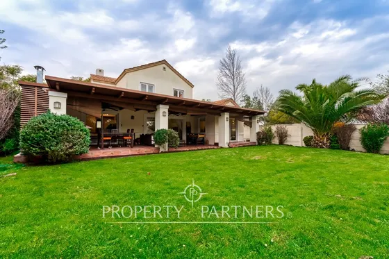 Piedra Roja, Casa Provenzal, Excelente Ubicación