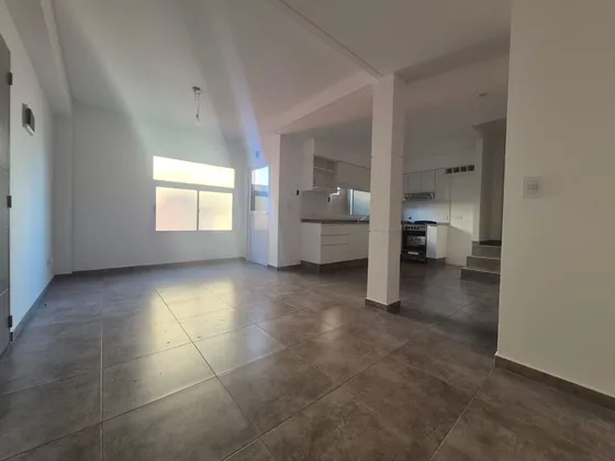 Venta Depto Tres Amb En Caseros. A Estrenar.