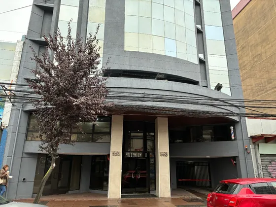 Oficina 3 Privados Y Amplia Recepcion A Una Cuadra Plaza
