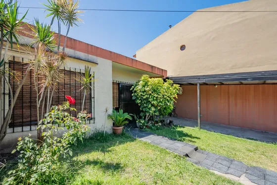 Venta Casa 3amb Refaccionada V. Tesei Unahur Patio