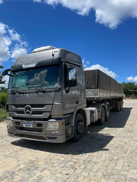 Mercedes Actros 2546