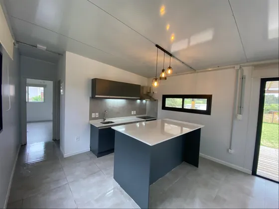 Casa Moderna En Venta Chacras Del Pinar - Increíble Terreno
