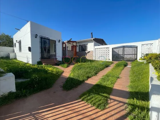 Casa Con Local Comercial, Quintero