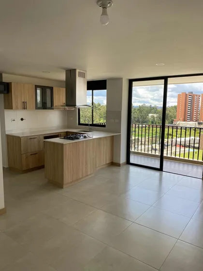 Apartamento 3 Habitaciones  2 Baños Castillo De Oriente
