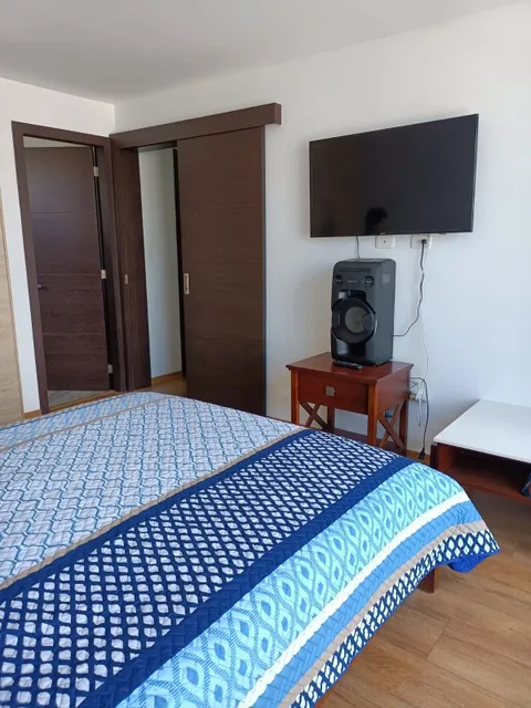 Suite, 1 Habitación, 2 Baños, Sala, Comedor, Cocina 