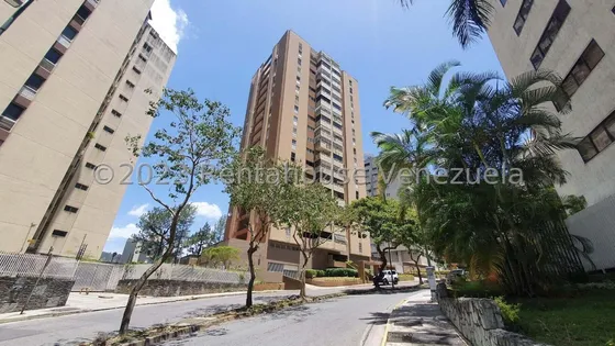 Apartamento En Alquiler Lomas De Prados Del Este #25-16800 Johana Blanco