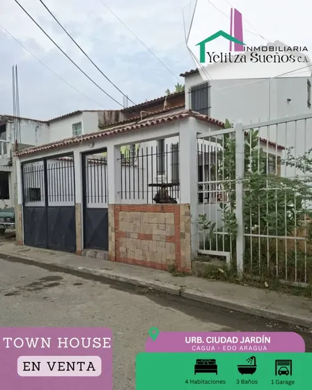 Townhouse En Venta En La Urb. Ciudad Jardín Cagua