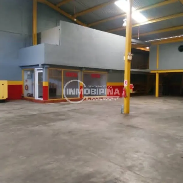 Inmobipiña Vende Galpon En Avenida Caracas, Puerto Ordaz, Estado Bolivar - Lp