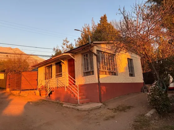 Casa De 2 Dormitorios En Comunidad