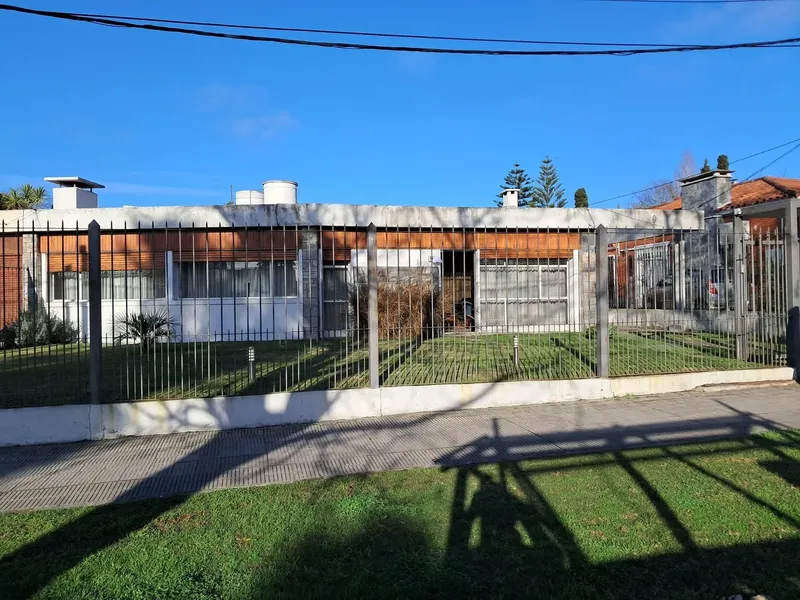 Alquiler Casa 2 Dormitorios Punta Gorda Amoblada Y Con Patio