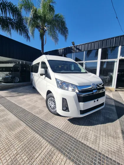 Toyota Hiace 2.8 Tdi Commuter 6at 14a
