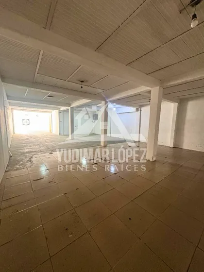 Ofrecemos En Alquiler Casa Comercial Ubicada En Santa Rosa, Maracay- Edo. Aragua