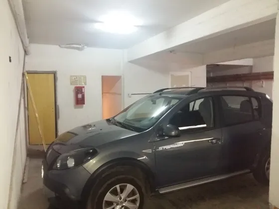 Venta De Amplia Cochera En B° Lourdes / B° Echesortu