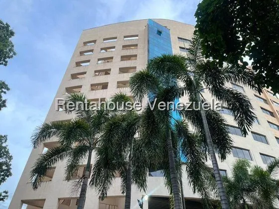 Apartamento Totalmente Moderno On Posibilidades De Hacer Una Segunda Habitación. Pozo De Agua