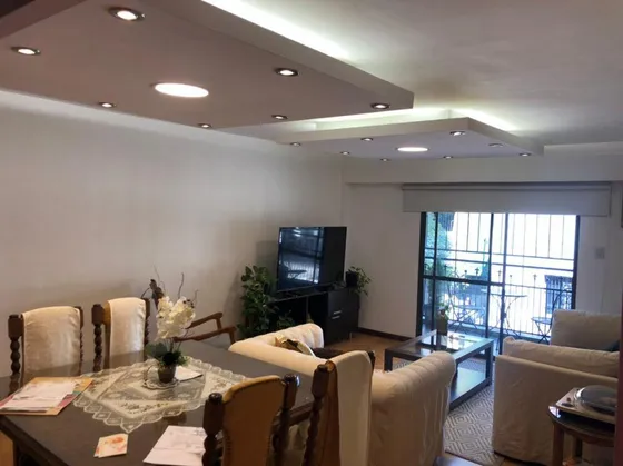Departamento 2d+ Dependencia+cochera, En Barrio Sur, Congreso Al 300