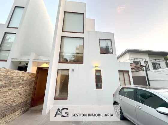 Casa 3 Pisos Con 4d 4b 2e 1b Año 2018 Excelente Oportunidad