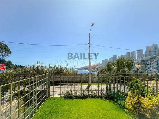 Departamento Arriendo Con Patio Y Vista 