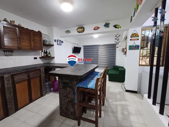 Remax Vende Thown House En El Conjunto Cantabrico, Con Accion Incluida En Islas Del Sol, Chichiriviche 