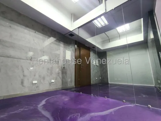 Hermosa Oficina En Alquiler Chuao Ccct Mls #25-23713 Keiber Hoyer Rah 