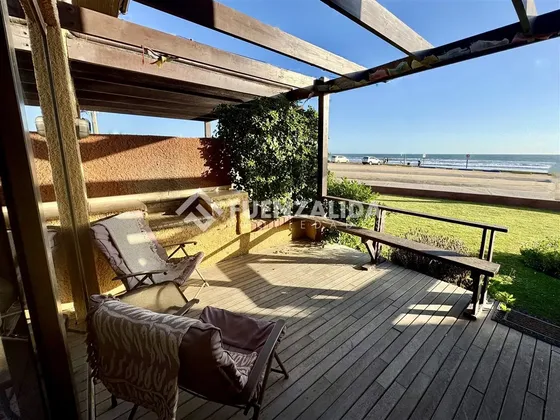 Vista Al Mar Primera Línea Duplex En Venta