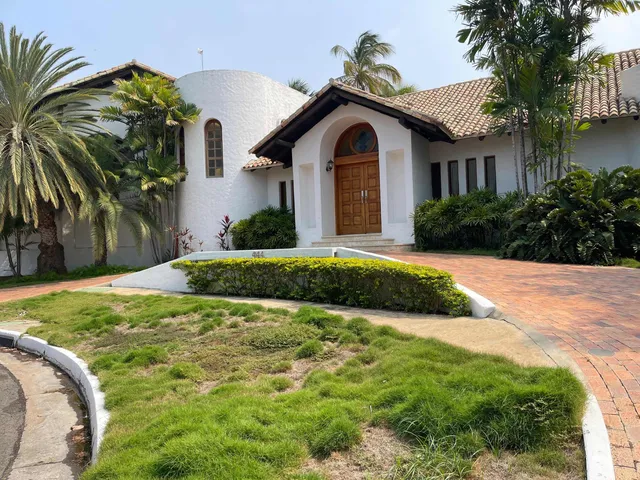 Las Villas 3 Parcelas Venta Lechería 4335 M2