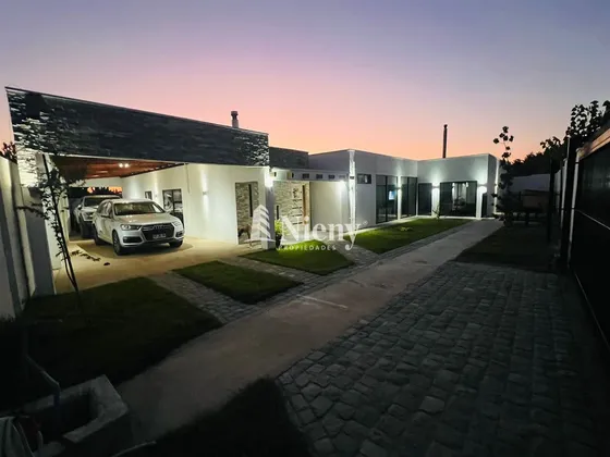 Casa En Venta De 6 Dorm. En Rengo