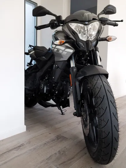 Bajaj Rouser Ns200