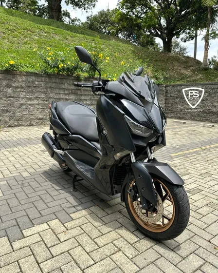 X-max 300 2022