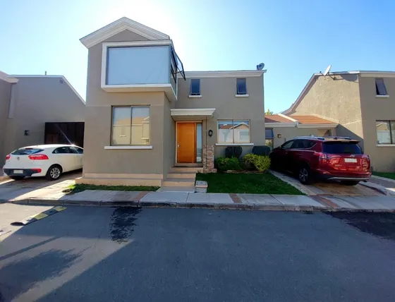 Excelente Casa En Condominio. V. Puelma Cod. 40918