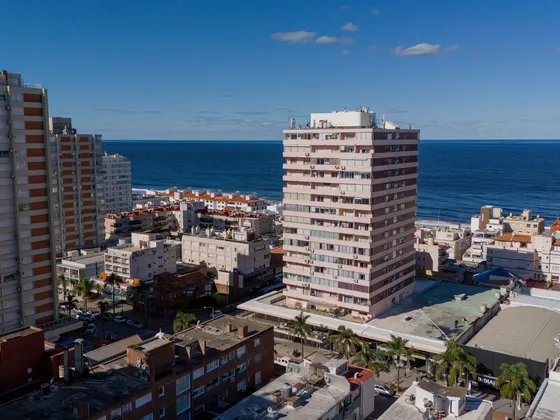 Apartamento En Venta Peninsula 2 Dormitorios Vista P. Mansa
