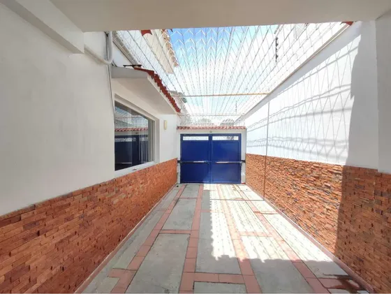 Venta De Casa De Una Planta  En El Trigal Norte Valencia