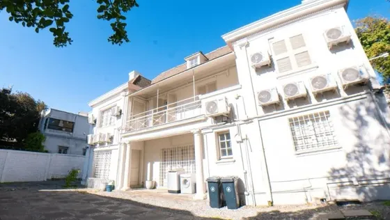 Casa En Arriendo De 8 Dorm. En Providencia