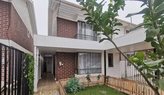 Condominio Las Catalpas Maipú Arriendo Preciosa Casa 3d 3b