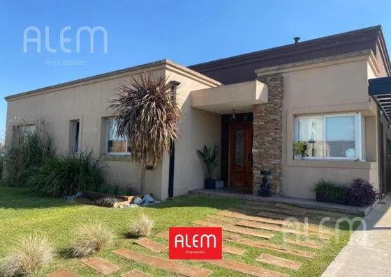 Casa En  Venta En Horizontes Al Sur Canning