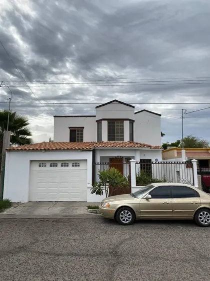 Renta Casa Amueblada Bugambilias