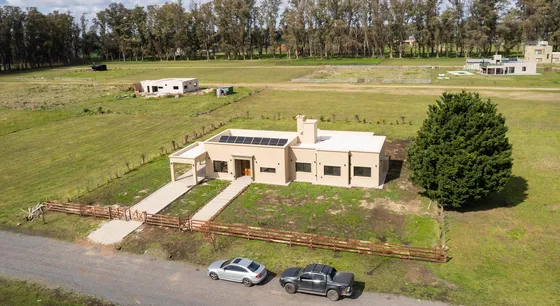 Casa En Venta En Chacras De San Andres Carlos Keen