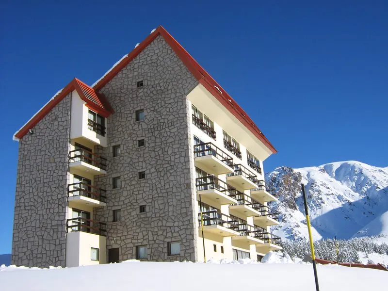 One-Week Stay at an Apartment in Las Leñas for 7 People — Week 30: July 25 to August 1, and Week 31: August 1 to August 8