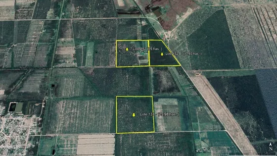 Campo Cercano Al Pueblo De Real Sayana, Rcon Canales De Agua