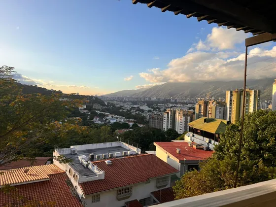 Se Ofrece Bello Apartamento (anexo) Ubicada En Macaracuay