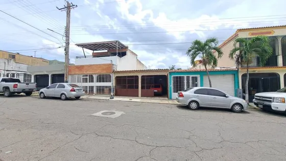 Alquiler Casa Semi Amoblada En La Esmeralda San Diego Rr 288186