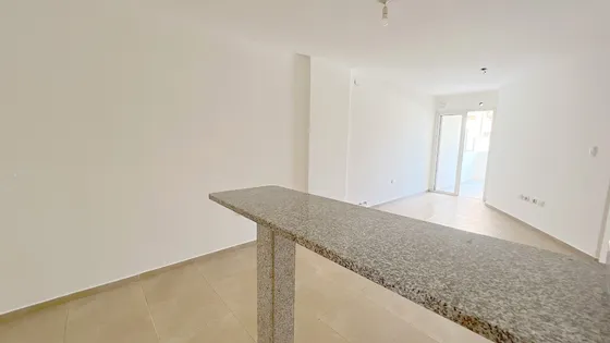 Venta Dpto 1 Dorm Nueva Cordoba Ideal Estudiantes Ciudad Universitaria Caminando, Balcón Grande Zona Tranquila Con Gimnasio, Supermercado Y Locales Comerciales