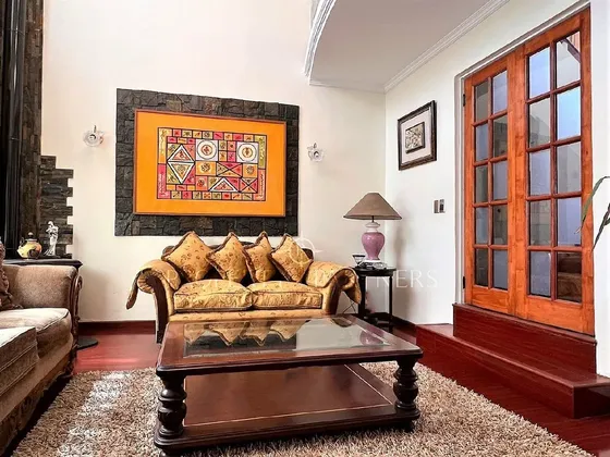 Casa En Lomas De San Andrés A Pasos De Colegios Y ...