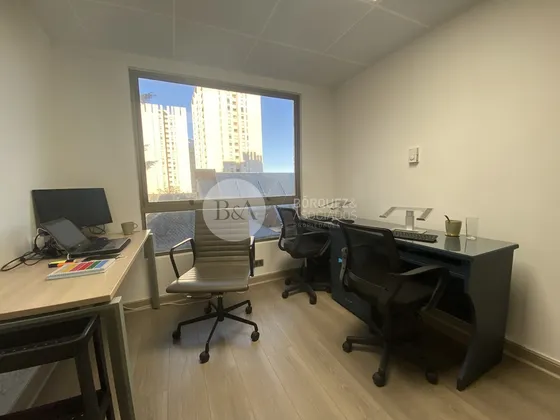 22873 - Comoda Oficina / Avenida Las Condes