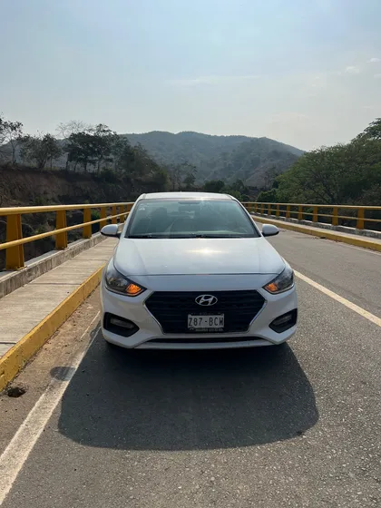 Hyundai Accent 1.6 Sedan Gl Mt